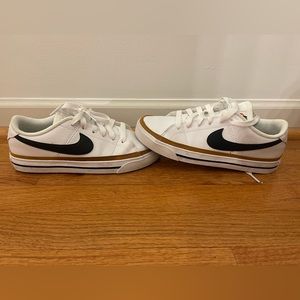 Nike Women’s Court Legacy Shoes size 7